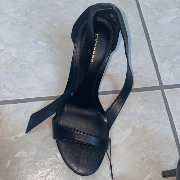 NWT! EXPRESS Ankle Tie Heeled Sandals - Picture 9 of 11